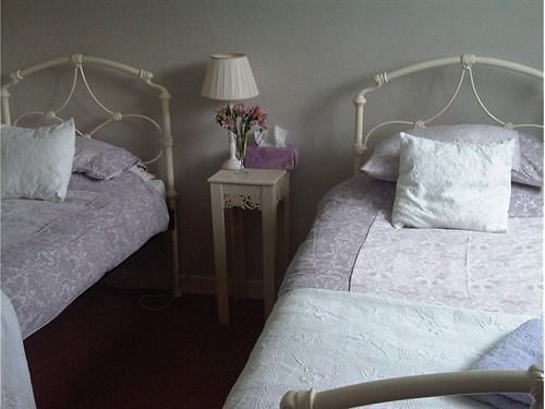 Damson Cottage B&B Лейкок Екстериор снимка