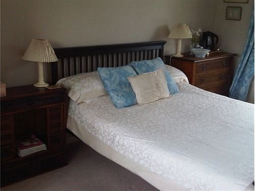 Damson Cottage B&B Лейкок Екстериор снимка
